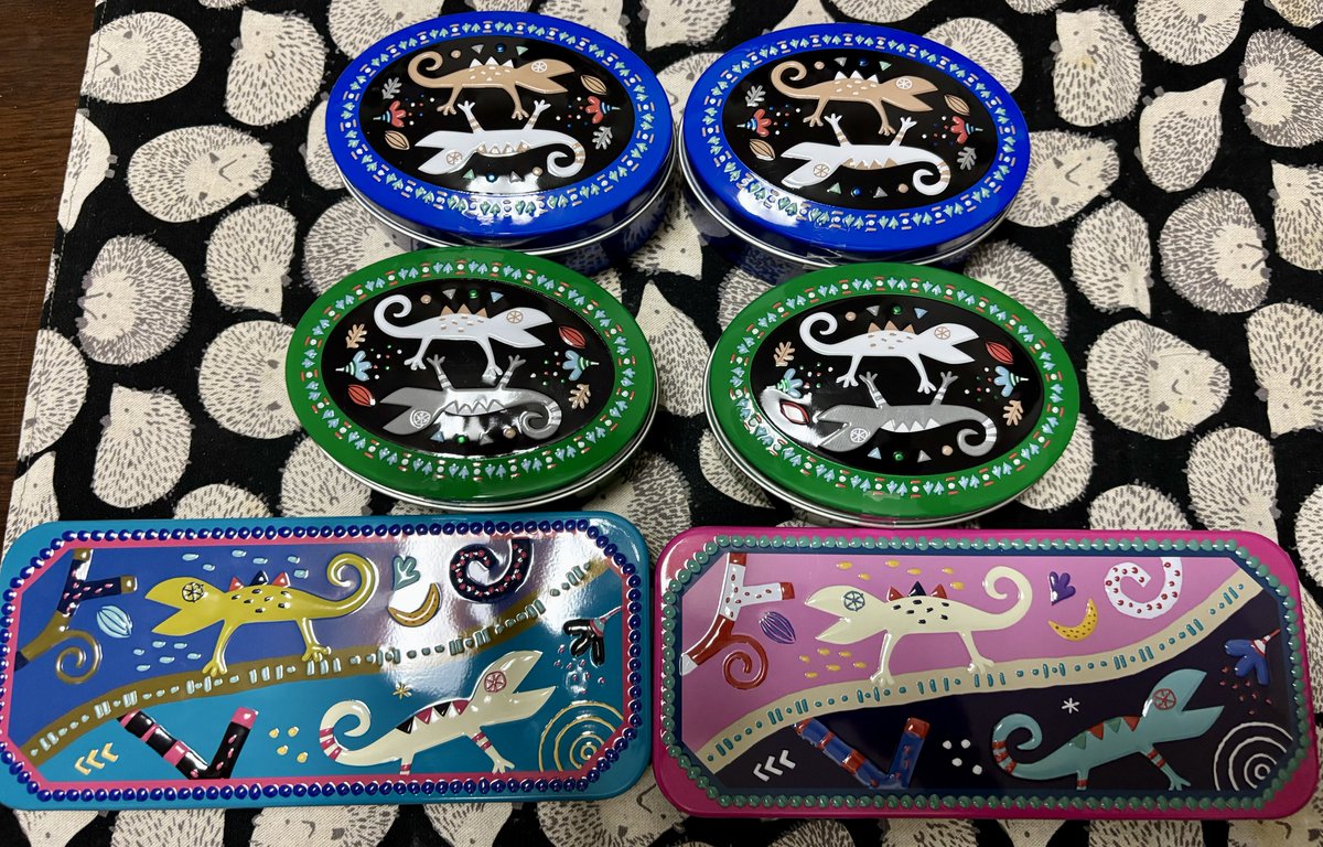 お掃除待機中のモーリーくん🦎
大人しく待っています(^^)

カルディのトカゲ缶の季節ですね✨
さっそく買ってきました🦎🦎🦎💖

#ニホンヤモリ