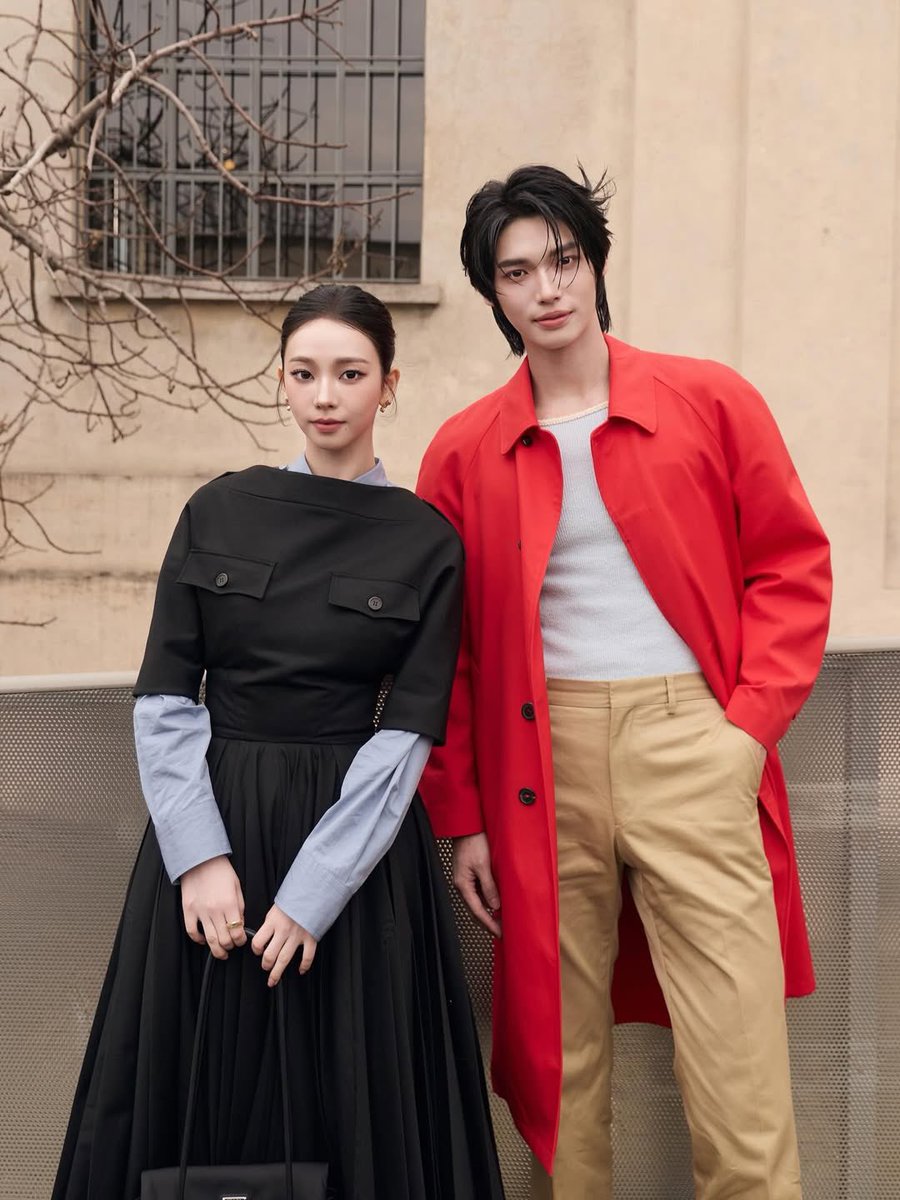 TheePopCore's tweet image. aespa’s Karina and Win Metawin are serving flawless and perfect looks together in the new photo.