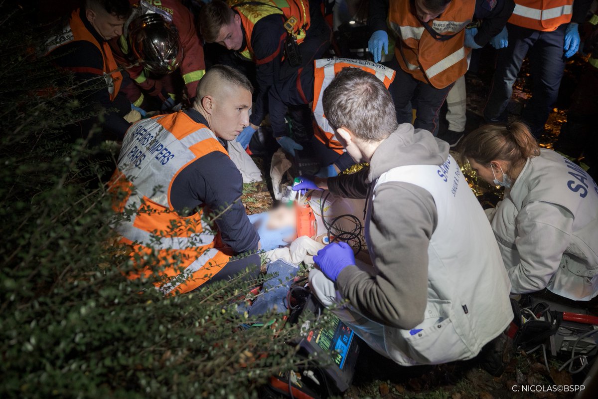 PompiersParis tweet media