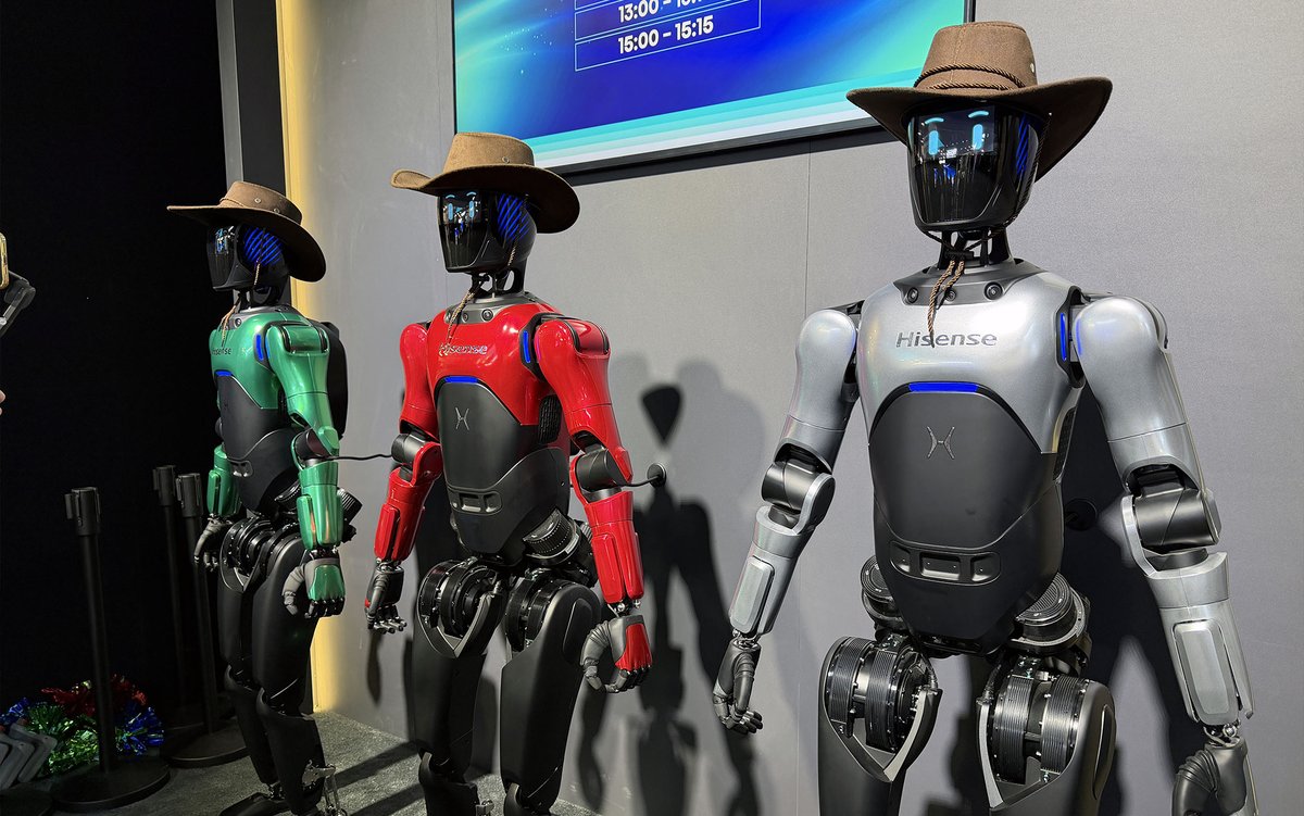 dadisem's tweet photo. Abbiamo provato a comprimere in 8 minuti il meglio del #CES2026 di Las Vegas, la più importante fiera mondiale dell'elettronica, tra l'onnipresente I.A., la (tantissima) robotica, i prototipi e i gadget più curiosi. Il reportage su @SkyTG24 

> https://t.co/mRdERmBvmm https://t.co/4LTi55kyx1