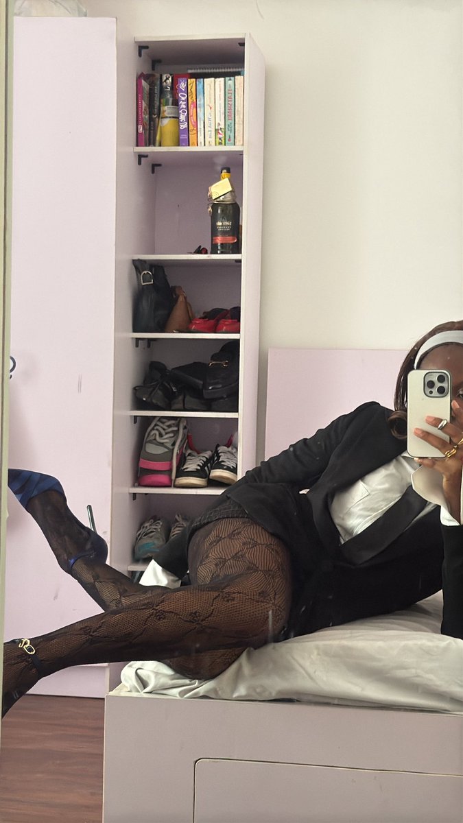 amymaha_'s tweet image. is this too much for a monday?