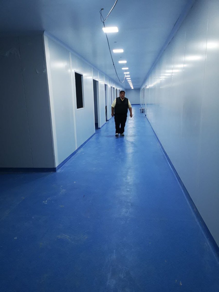 Las obras no paran en José C. Paz. Este domingo estuve trabajando en el nuevo laboratorio de medicamentos para fortalecer la salud de nuestros vecinos y seguir creciendo con más infraestructura y servicios para todos los paceños.