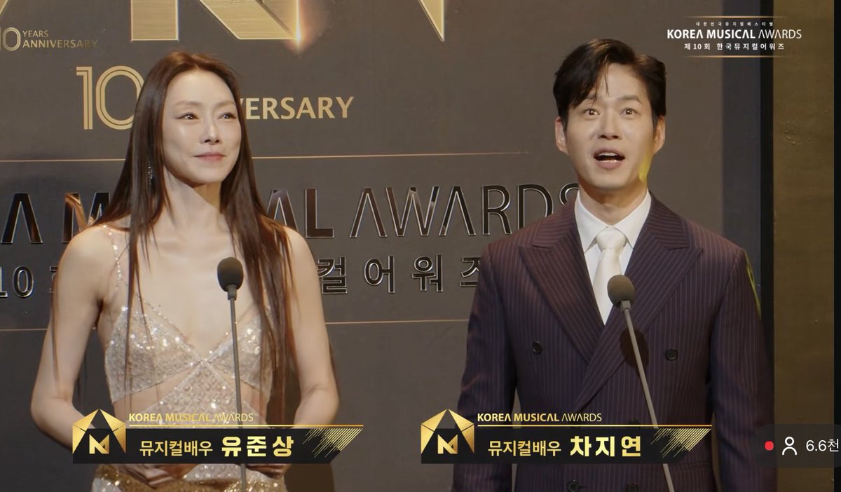 아 샤갈 유준상씨 올해 한뮤어에선 작년 한뮤어 실수 만회 하러 간다면서 올해도 둘이 잘못서면 어떡하냐고 샤갈