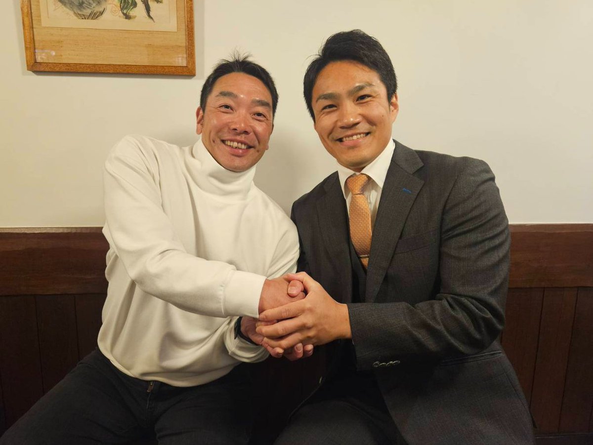 TokyoGiants's tweet photo. #則本昂大 投手が入団会見後に監督、コーチ陣と対面！
読売ジャイアンツへようこそ✨ https://t.co/DeHCoMIcXa