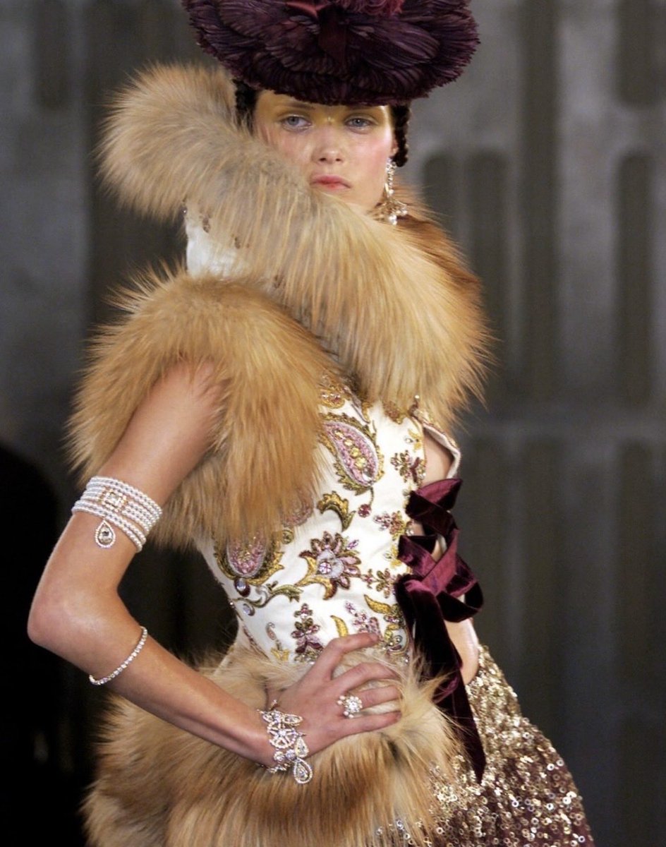 A look back at John Galliano’s Dior. These natural fur designs reflect his focus on shape and storytelling, from a time when couture valued longevity and material integrity. ❤️

Follow <a href="/wearefur/">wearefur</a> for the latest fur news &amp; trends

#Johngalliano #Dior #Vintage #NaturalFur #Furmark