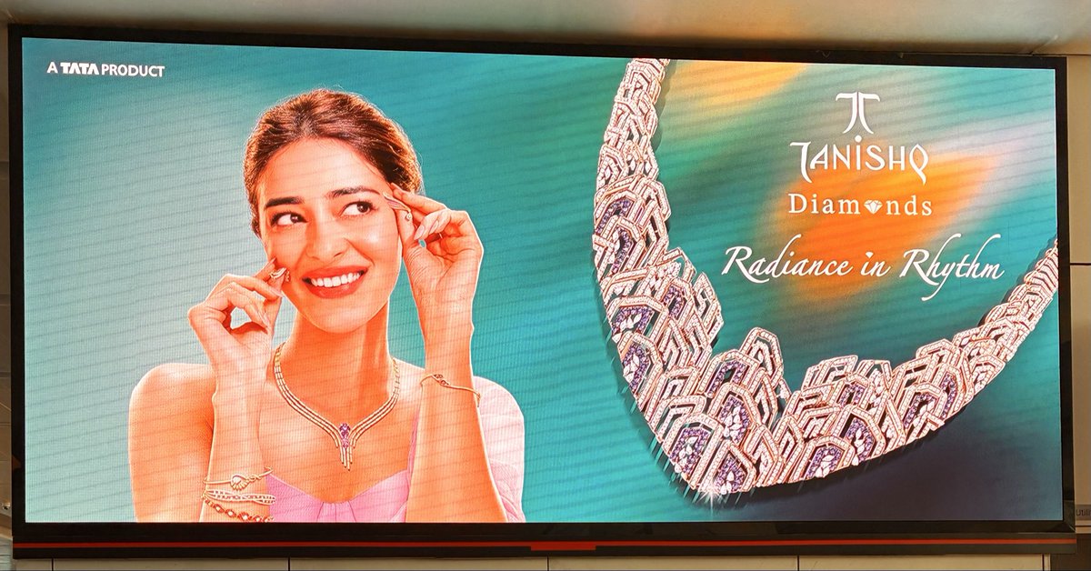 DevChanndra's tweet photo. All the bigger, known and perhaps more premium brands did not have a QR code or a clear redirection.

I wonder why? Is it because smaller brands are more disciplined (or have to be) about measurement and attribution and bigger brands dont care? https://t.co/wxQydT2iuW