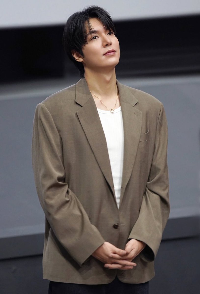 “I'm lucky to have acted during a GREAT era, and I was able to get a lot of love overseas, and I'm happy that I was able to contribute to hallyu in my own way.”

#LeeMinHo you’re ONLY 38! 
You have so much future ahead…
So much “runway” still to walk…
So much more to give!