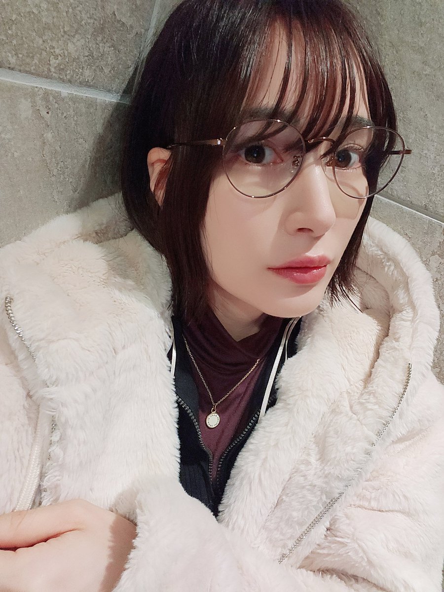 新年会..!
今年も宜しくお願いします。
美味しい蟹を食べまして
活力が湧きましたあ!!

冬を元気に乗りきります◎!