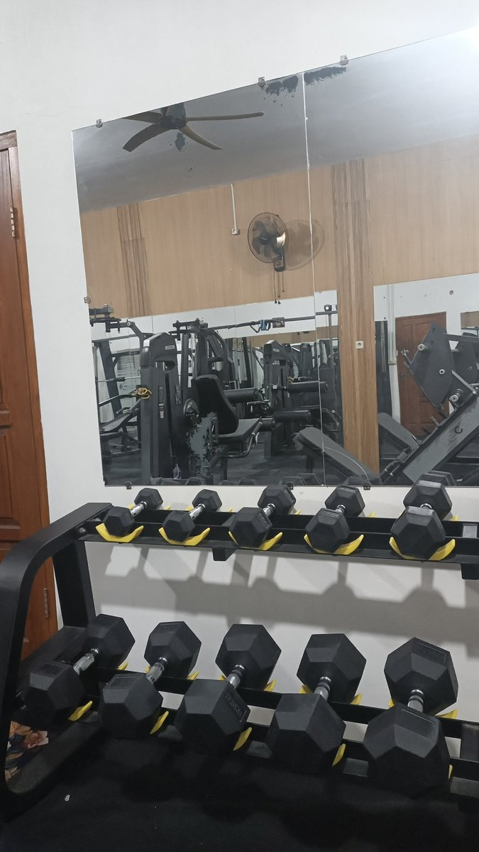 violustea's tweet image. niatnya sukses terlaksanakan wkwk