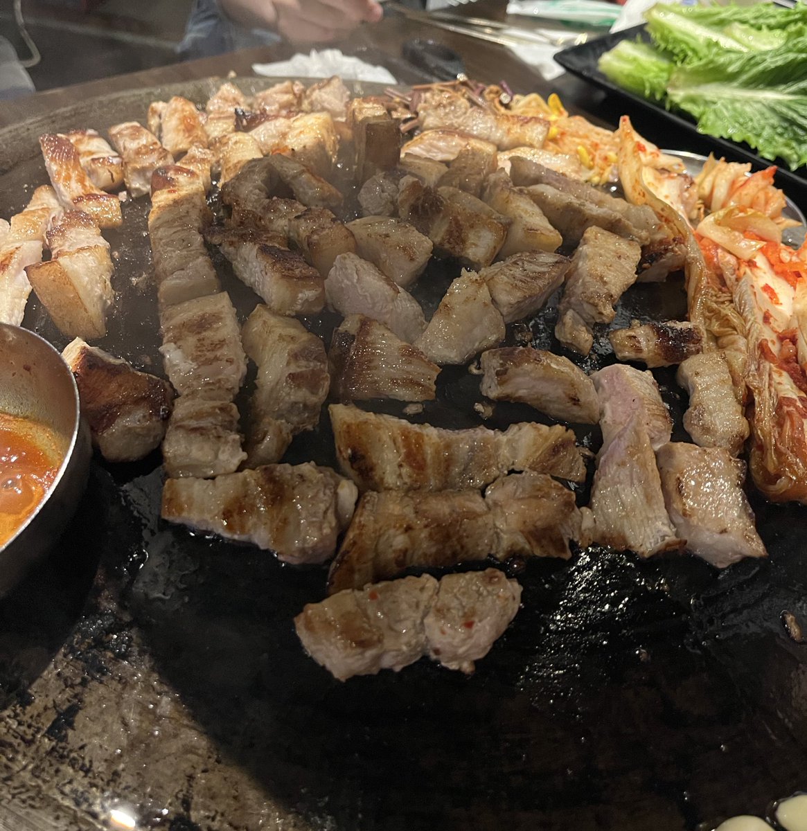 8qSy25's tweet photo. だいすきサムギョプ🐷 https://t.co/zBISQOFhIK