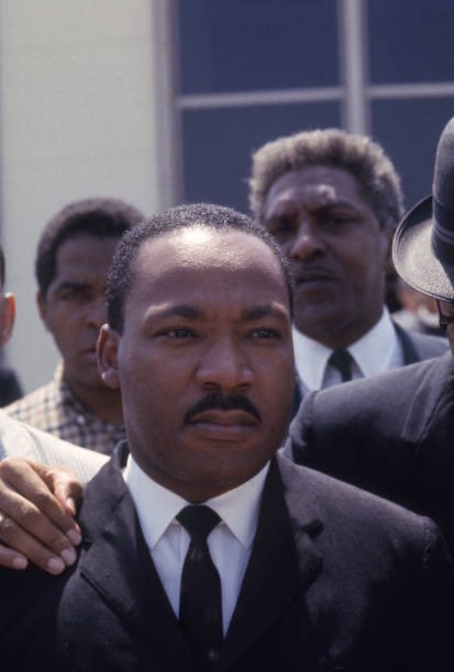 BerniceKing's tweet image. My father didn’t live, lead with courage, and die by state sanctioned assassination long ago and far away. 

This #MLKDay, I’m sharing these #MLKInColor photos of Daddy.  

Please share your thoughts. Are there any you’ve never seen before? Any that are particularly powerful or…