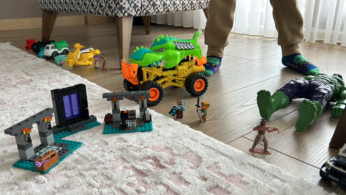 Hocam bir şeyleri yıldızlamışsınız ama ben çok önemli bi eventteyim