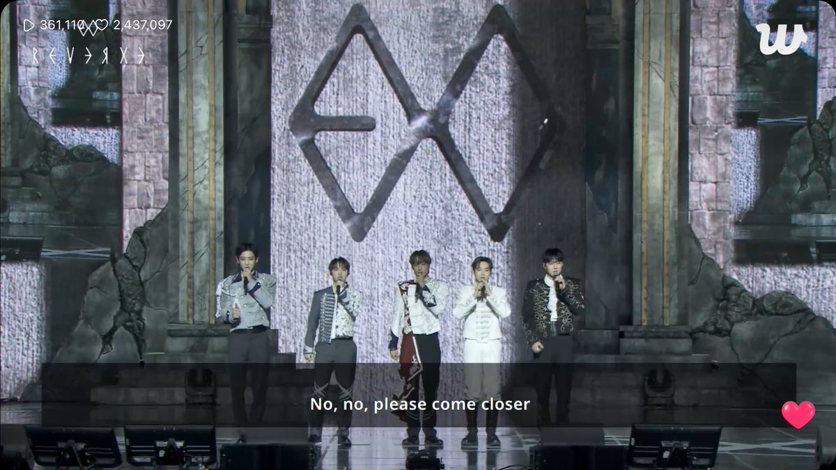 kokokbop's tweet photo. EXO IS HEREE!!! https://t.co/YsMLx6mB2R