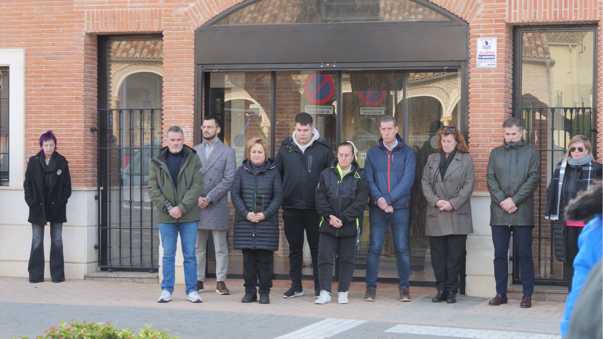 🕯️Un minuto de silencio en un día de recuerdo por víctimas, heridos y afectados por el grave acceso ferroviario que ayer nos sobrecogió. 

Esta acción coordinada con el resto de municipios junto a la FEMP, representa el pesar de todo el municipio.