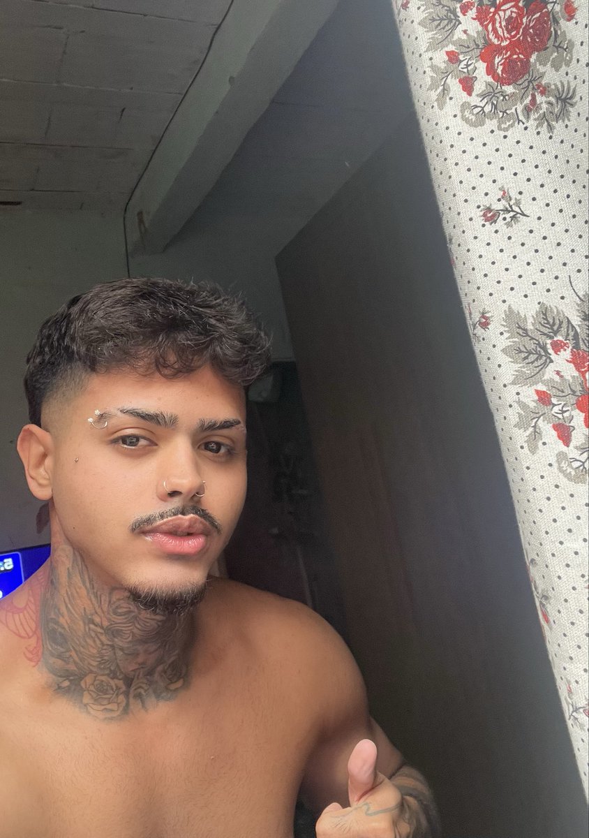 alisson🦒 tweet media