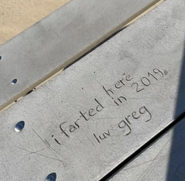 ThrowawayDeck's tweet photo. @greg16676935420 Is this how it starts? https://t.co/1smZFefWh0
