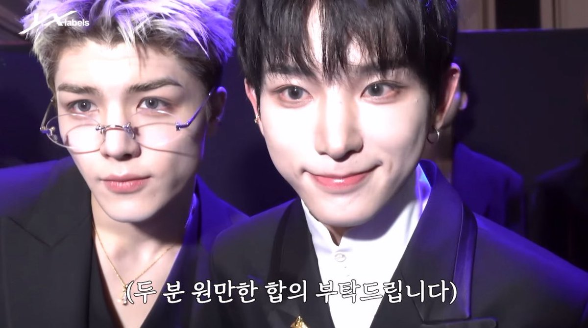 makimgeli's tweet image. this bickering duo….. you’re so precious to me

🐰: i’ve heard a lot today that i look like a prince
🐶: no one said that
🐰: the hair and makeup artists did
🐶: 🙂‍↔️🙅
🐰: i’ve heard that a lot
🐶: that’s a lie
🐰: no fr fr