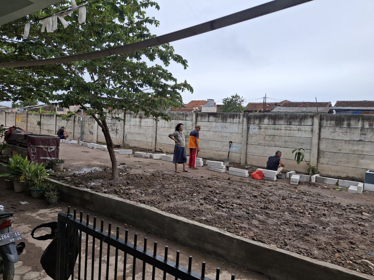 Nitip bah <a href="/rememberpersib/">REMEMBER PERSIB</a> <a href="/officialvpc/">𝖛𝖎𝖐𝖎𝖓𝖌 𝖕𝖊𝖗𝖘𝖎𝖇 𝖈𝖑𝖚𝖇</a> , Saur pa RT setempat, manawian bilih aya seniman tembok/nu sok mural" an encib mangga berkarya silahkan kanggo nu sukarelawan. 
Lokasi mekar sari ix kebaktian. 😇🙏