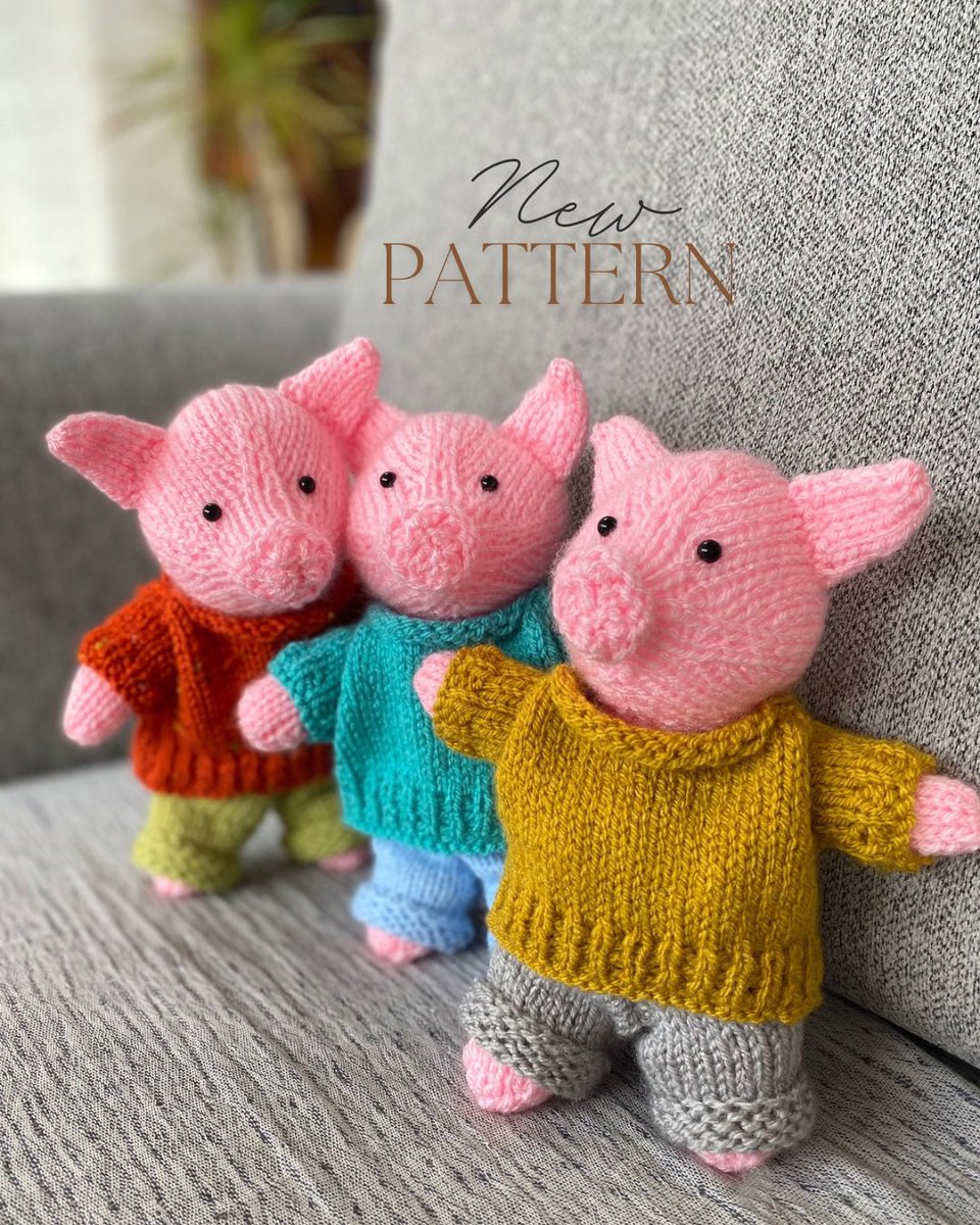 GiftHorseKits's tweet photo. It’s a #newpattern day, and the very first pattern of 2026! 🐷 
I loved designing these little guys- Three Little Pigs is a cute set of classic storytime toys to knit and play with: 
https://t.co/2V4INxecaM https://t.co/RUWgwS97lV