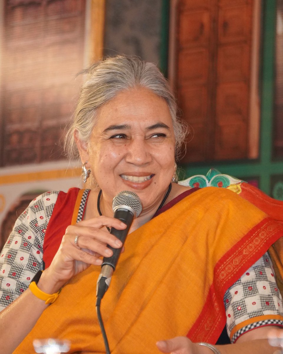 jaipurlitfest tweet media