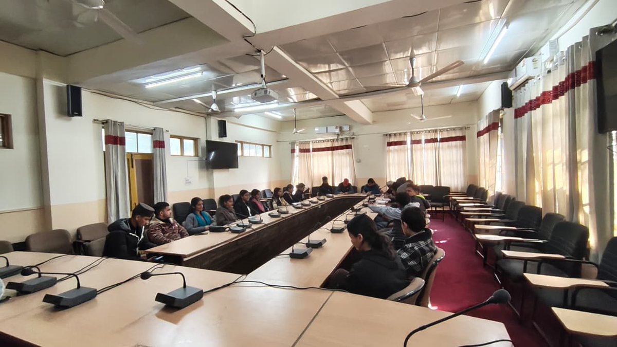 abvp4kullu's tweet photo. आज अखिल भारतीय विद्यार्थी परिषद जिला कुल्लू द्वारा प्रदेश कार्यकारिणी बैठक 2026 को लेकर व्यस्था बैठक का आयोजन किया गया जिसमें विशेष रूप से प्रदेश संगठन मंत्री धनदेव ठाकुर जी अभाविप कुल्लू विभाग प्रमुख रामानंदन जी उपस्थित रहे https://t.co/wPGEb3QQwM
