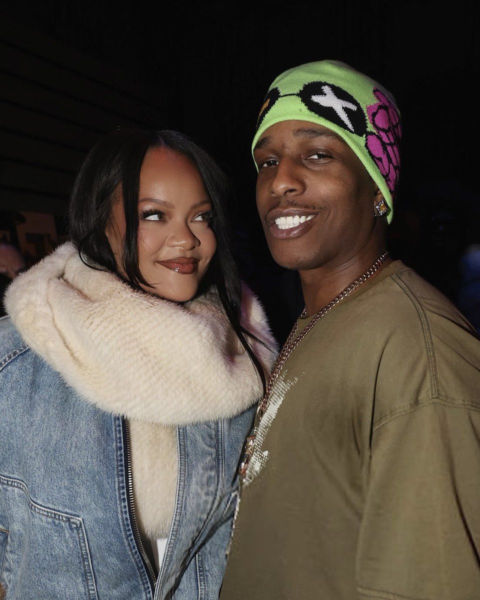 TeamOfRihanna's tweet image. Rihanna and A$AP Rocky in NYC last night.