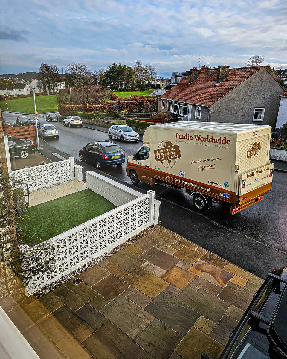 PurdieWorldwide's tweet image. These new recruits are getting younger and younger!

Trust Purdie Worldwide. The Family Mover

PurdieWorldwide.co.uk 

#cheaplabour #kids #moving #movinghome