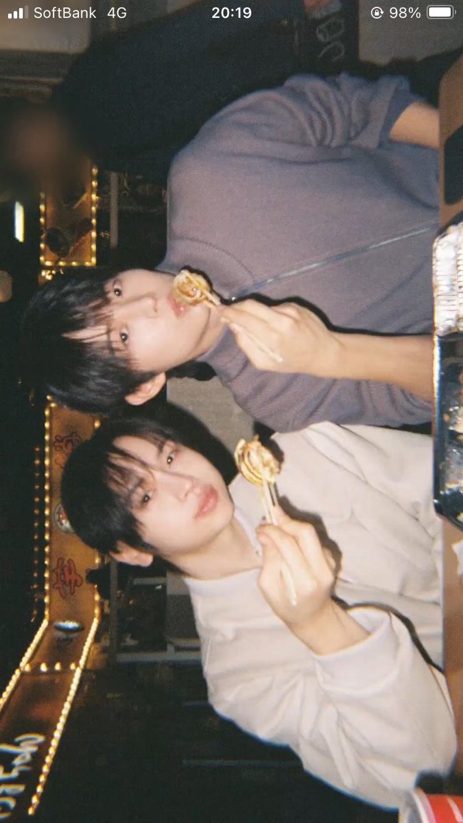 유찬 뿅뿅이.⋆𝜗𝜚 tweet media