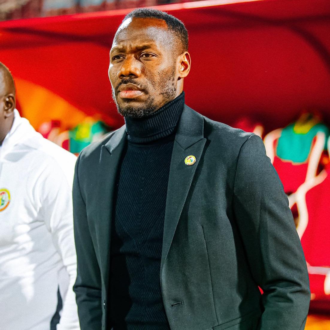 TouchlineX's tweet image. 🚨 𝗕𝗥𝗘𝗔𝗞𝗜𝗡𝗚: Confederation of African Football (CAF) has SUSPENDED Senegal coach Pape Thiaw. 🇸🇳❌