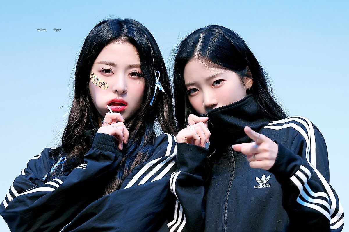🆕🏷️

　　　　　FEARNOT FC 📌

　　　　　ユンジンペン🐍
　　　　シャインズペン🐍🦢

　　　　　　　♡or ↺

　　　　ピオナと繋がりたい❗️
    #LE_SSERAFIM #fearnot #yunjin