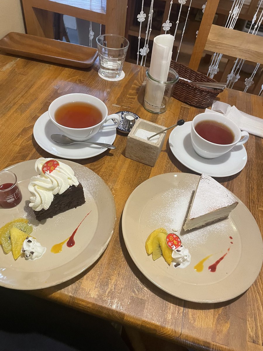 YfLul's tweet photo. 年明け初カフェはずっと気になって七ヶ月🍽️
心もお腹も満たされた☁️💝 https://t.co/zbLobfzo7H