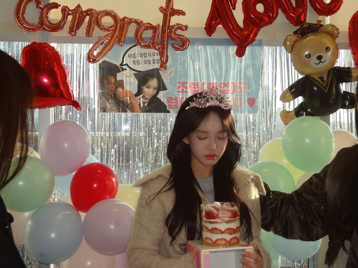 sarangie1st's tweet image. sarang must've really loved the surprise graduation party the members threw for her because she has two type of pouts when she's about to cry and this is the super touched one that she was also doing when they announced her debut...this was very serious for her i fear 😭😭