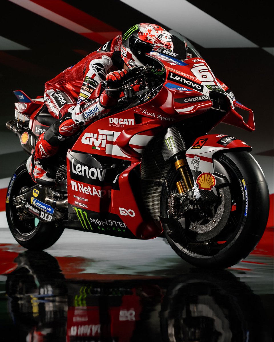 PeccoBagnaia's tweet photo. ❤️Si, sei bellissima. #GoFree https://t.co/sud86vwnFX