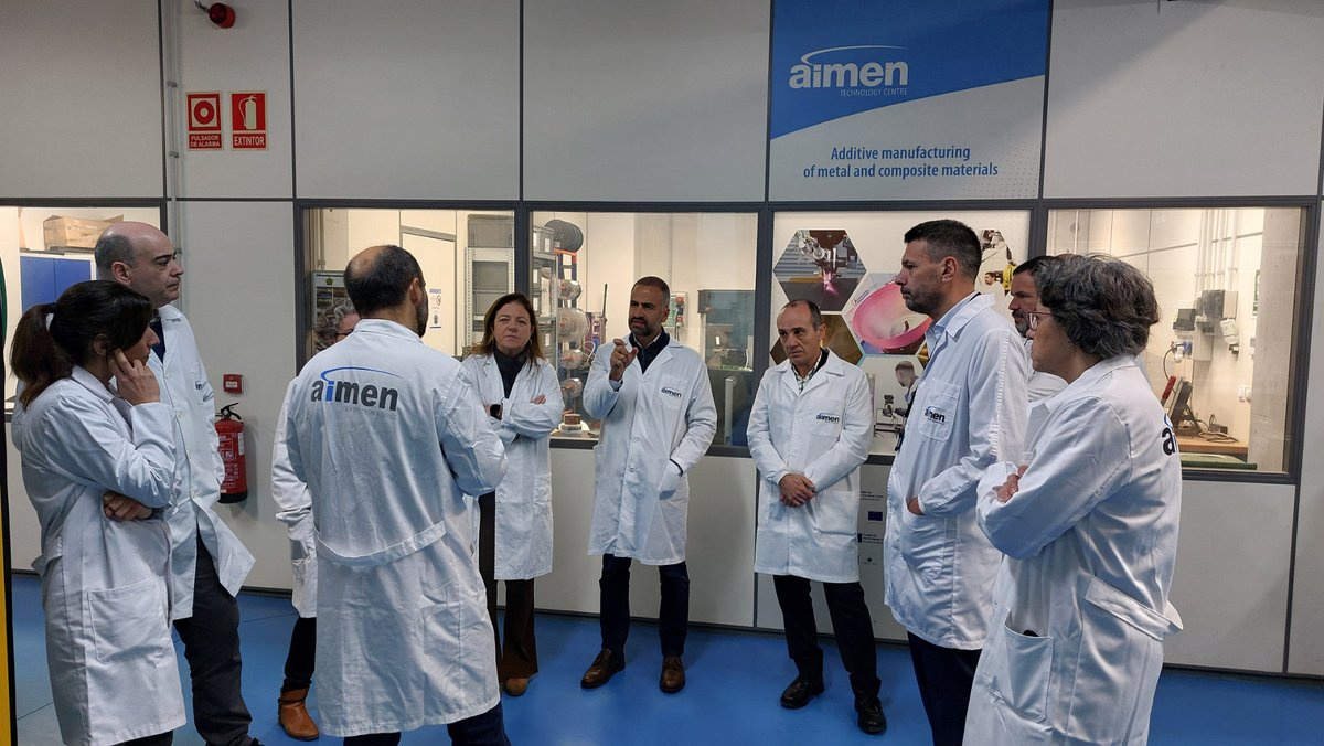 aimenct's tweet image. 📍Recibimos la visita de @aimplas 

Durante el encuentro compartimos capacidades tecnológicas, líneas de trabajo y exploramos vías de colaboración, especialmente en #materiales y #FabricaciónInteligente.

🤝Una jornada muy enriquecedora que refuerza la cooperación entre Centros.