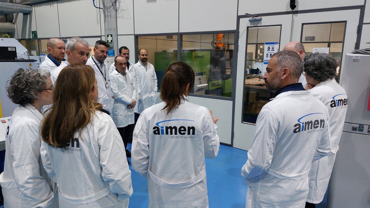 aimenct's tweet image. 📍Recibimos la visita de @aimplas 

Durante el encuentro compartimos capacidades tecnológicas, líneas de trabajo y exploramos vías de colaboración, especialmente en #materiales y #FabricaciónInteligente.

🤝Una jornada muy enriquecedora que refuerza la cooperación entre Centros.