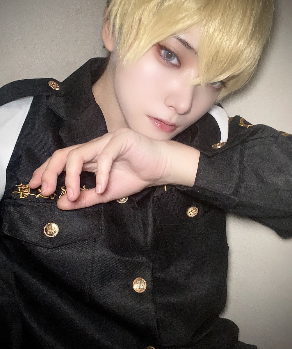 chige_0609's tweet photo. またコスしたいのでまだ私の事覚えてくださってる方遊んでください⁝( ;ᾥ;  )⁝
今お熱は⚽️⚡️ですが🎾と🔪もやりたいですᕦ( ˘ᴗ˘ )ᕤもうこの写真2年前で詐欺かも😆 https://t.co/5ElwTBnk4m