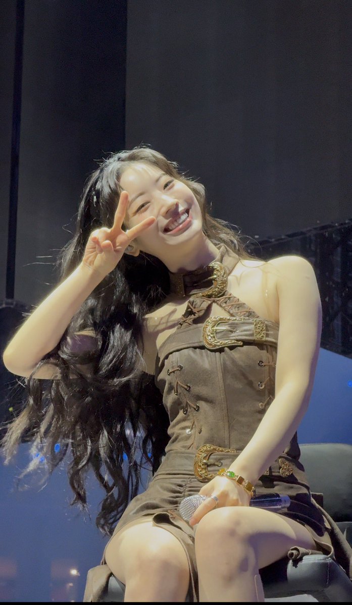 chibahills's tweet image. NEVER STOP SMILING DAHYUN 😊