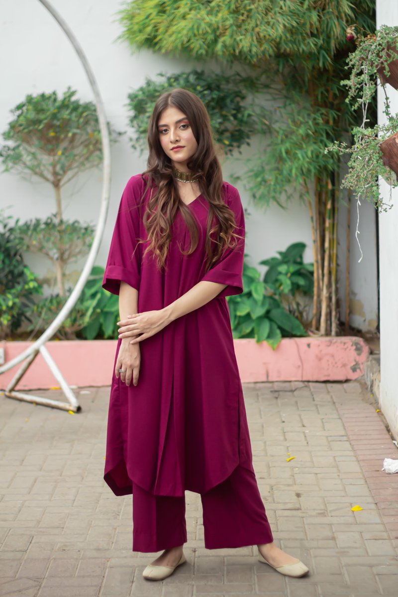 zaukstore's tweet photo. Article name: Magenta Two Piece Dress
It’s a two piece malai georgette matching set which includes a flowy shirt with front pleat along with cullote.

Shop: https://t.co/ff5YYEAGUj

#fashion #solids #magenta #blogger #dress https://t.co/eJR0DRZn0a