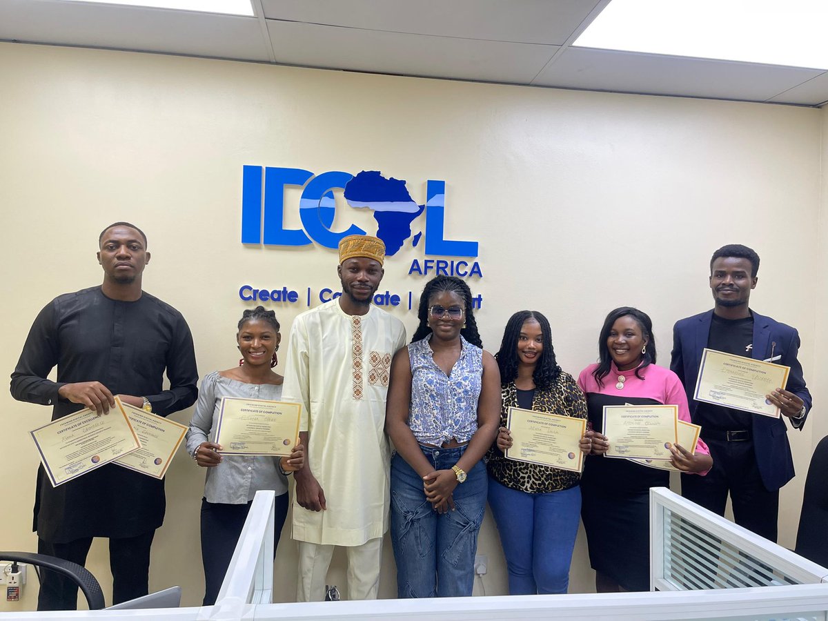 idclglobal's tweet photo. 3 days of hands-on training.
Certificates earned. Progress made.

#TrainingComplete #CertificateAwarded #IDCLAfrica #CreativeTeam https://t.co/0n1x0ZmHQr