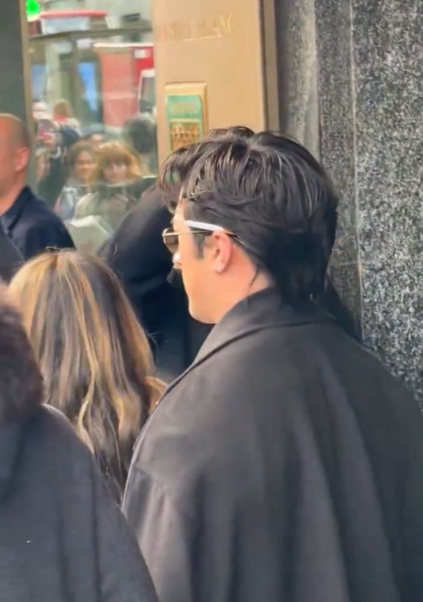 R0ZAN0VS's tweet image. this is so serious to me