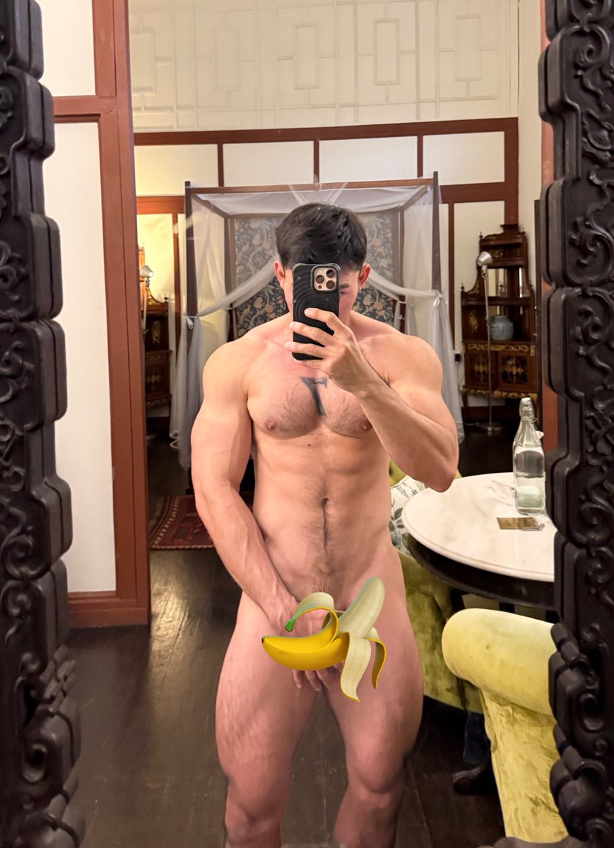 SNguyen56's tweet photo. Bananama 🍌 https://t.co/yzwCEpYw76 https://t.co/8PHGfLXRzp
