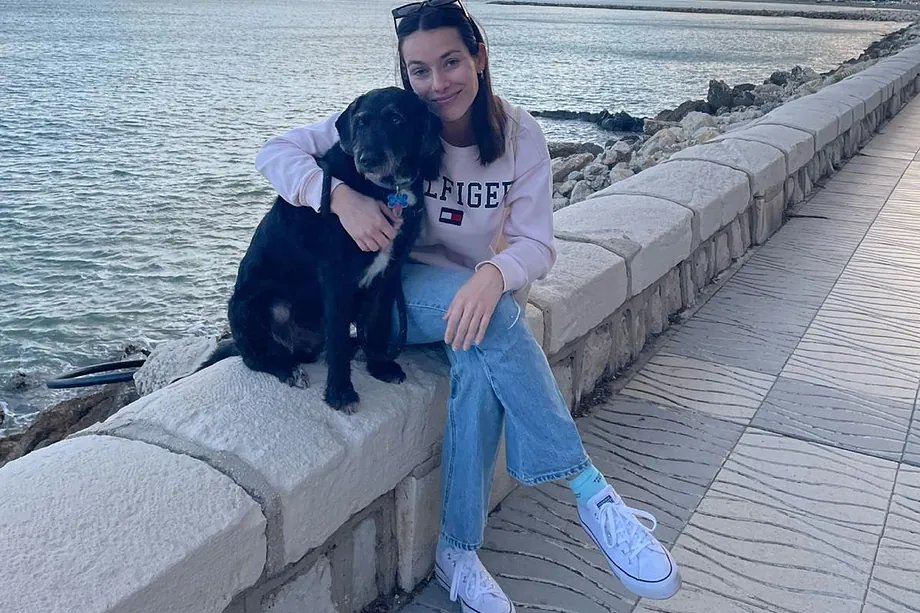 SuperViiral's tweet image. Ana busca a Boro, su perro desaparecido tras el accidente de Adamuz

-Tamaño mediano
-Color marrón, pelo blanco en el pecho
-Collar identificativo con una placa azul
-Muy miedoso, acercarse lentamente
-Está ileso, pero echó a correr después del accidente