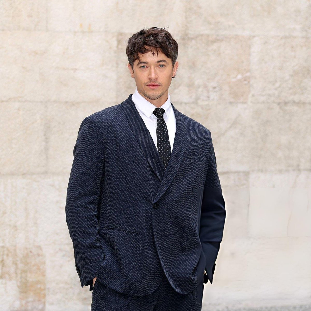 hereismonroe's tweet photo. tom blyth SALEYING at the armani show for milan fashion week https://t.co/ThldRFFvAA