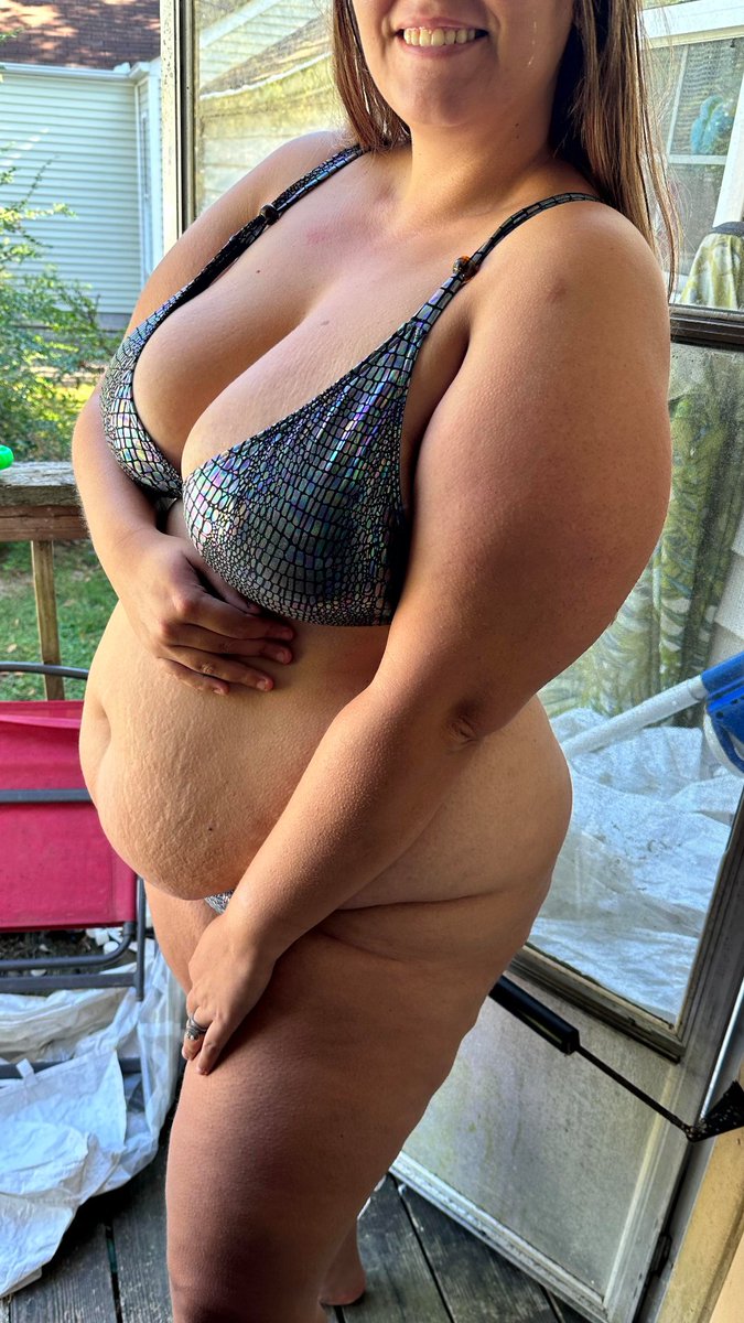 Mom Bod Monday! 😍

Ladies, show off those hot bods in the replies! 🔥

Everyone please like/repost and show these MILFs some love! ❤️