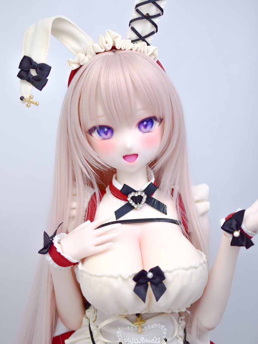 pocoadoll's tweet photo. 正月のあいだ、私はつきたてのお餅と向き合っていた

ほどよい弾力、ほどよい柔らかさ・・

研究を重ねた末に一つの結論へ至る

たとえ硬いパーツであっても視覚からその柔らかさを再現可能であると！

これはまだ理想のお餅へ至る途中にある、暫定的な再現体・・

見果てぬ夢の途中・・・ https://t.co/DKuZcwCAey