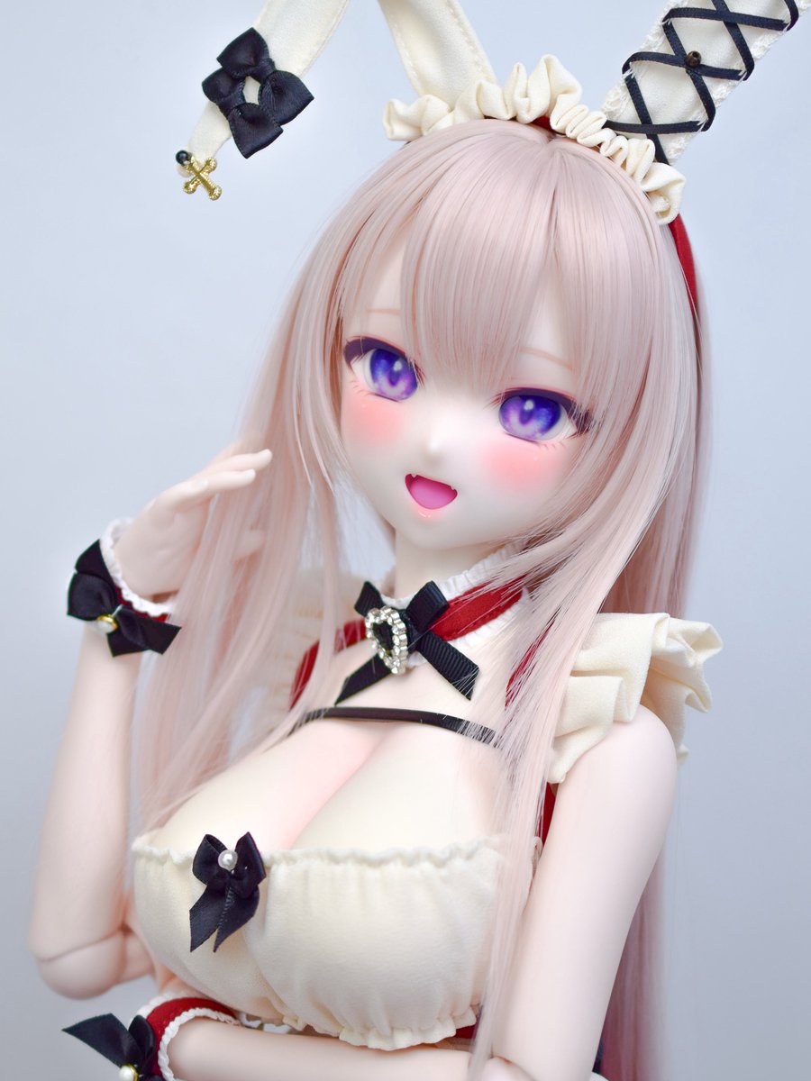 pocoadoll's tweet photo. 正月のあいだ、私はつきたてのお餅と向き合っていた

ほどよい弾力、ほどよい柔らかさ・・

研究を重ねた末に一つの結論へ至る

たとえ硬いパーツであっても視覚からその柔らかさを再現可能であると！

これはまだ理想のお餅へ至る途中にある、暫定的な再現体・・

見果てぬ夢の途中・・・ https://t.co/DKuZcwCAey