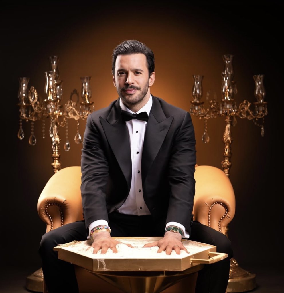 BarisArducWorld's tweet image. "Wall of Fame" duvarı #BarışArduç adında bir yıldız daha kazandı 🌟
#JoyAwards 

Riyad'daki bu duvar sektörünün en büyük isimlerini onurlandıran 2.700'den fazla yıldıza sahip olan Hollywood "Walk of Fame"den esinlenilmiştir.