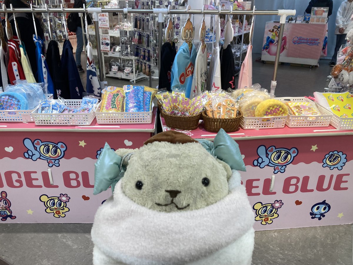 pakupurinn's tweet photo. U・ω・U『ファンがサンシャインアルタでやってるエンジェルブルーのポップアップに、つれていってくれたプリっ‼️
このあとは、いけぶくろで、トレカさがしして、プリンめちゃくちゃたのしかったプリっ😆🃏🐾💨』
#池袋
#サンシャイン
#アルタ
#PIXIUM
#ANGLEBIUE https://t.co/MLiCFmpjik