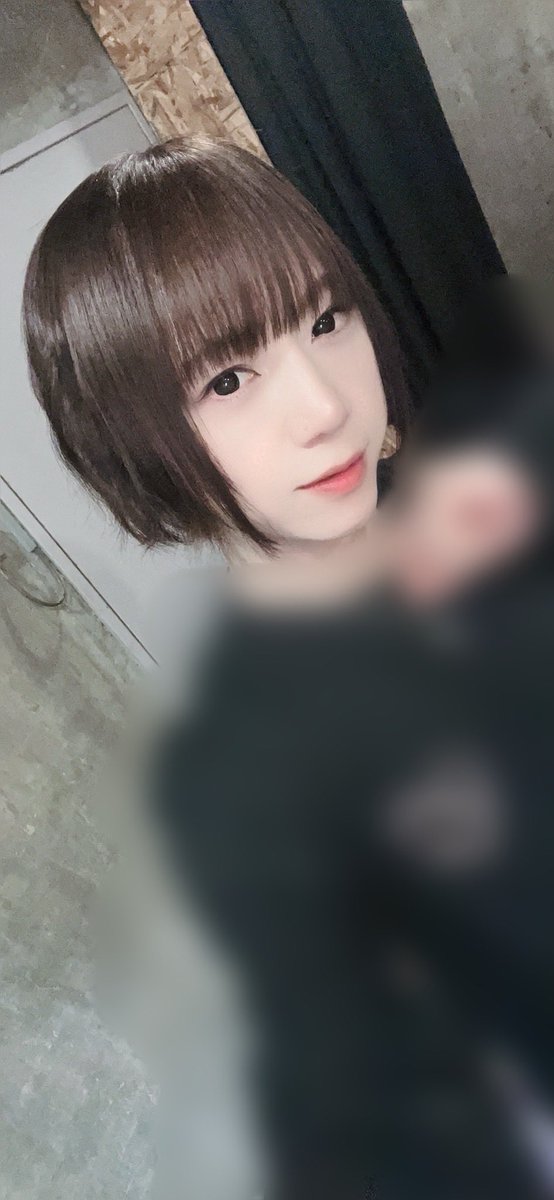 【お知らせ】

この度
アパレルブランド『LIVERTINE AGE』様と数年ぶり2回目の商品コラボをさせて頂くことになり本日撮影しました♫
僕がデザイン作画考案した商品はロングTシャツ、トートバッグ、ネックレスです✨色展開も充実してます✨完全受注生産で近日受付開始♫お楽しみにぃ♡

@livertine_age