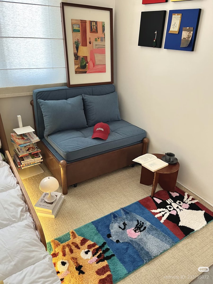 backtoduty's tweet image. random items for your room
athread—